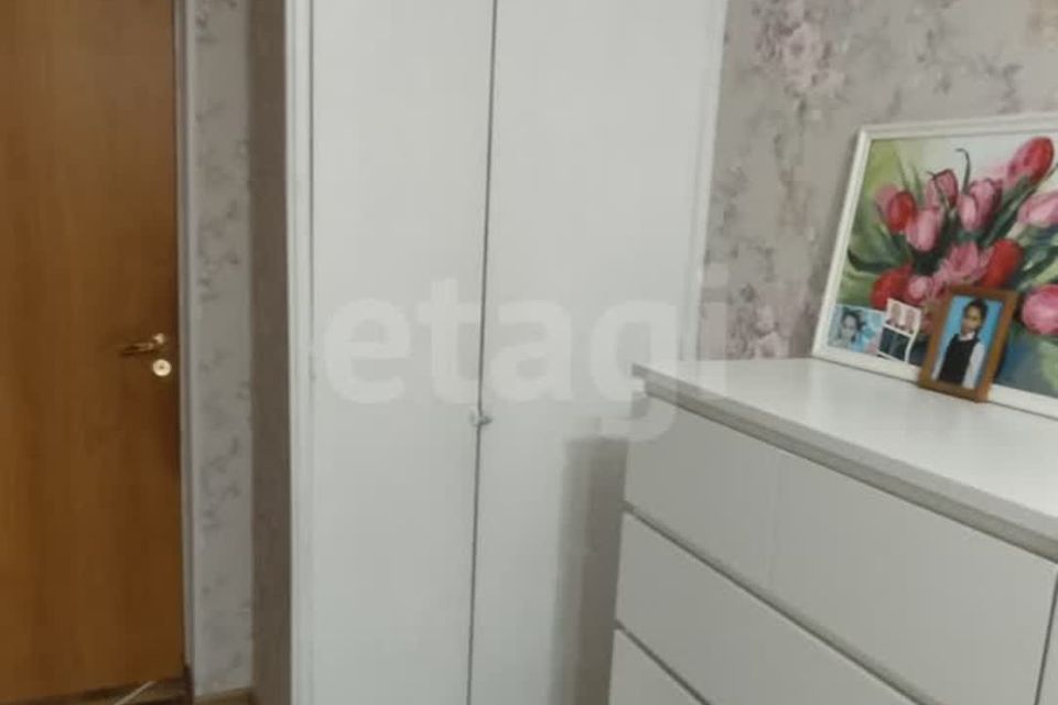 Продаётся 3-комнатная квартира, 58.4 м²