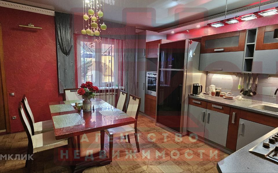 Продаётся 2-этажный дом, 150 м²