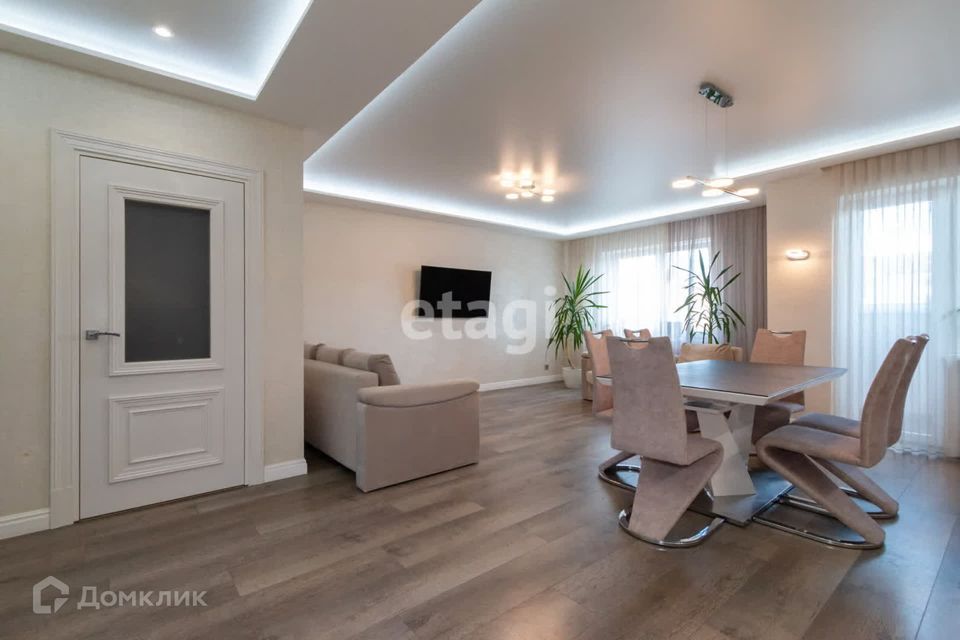 Продаётся 2-комнатная квартира, 65 м²