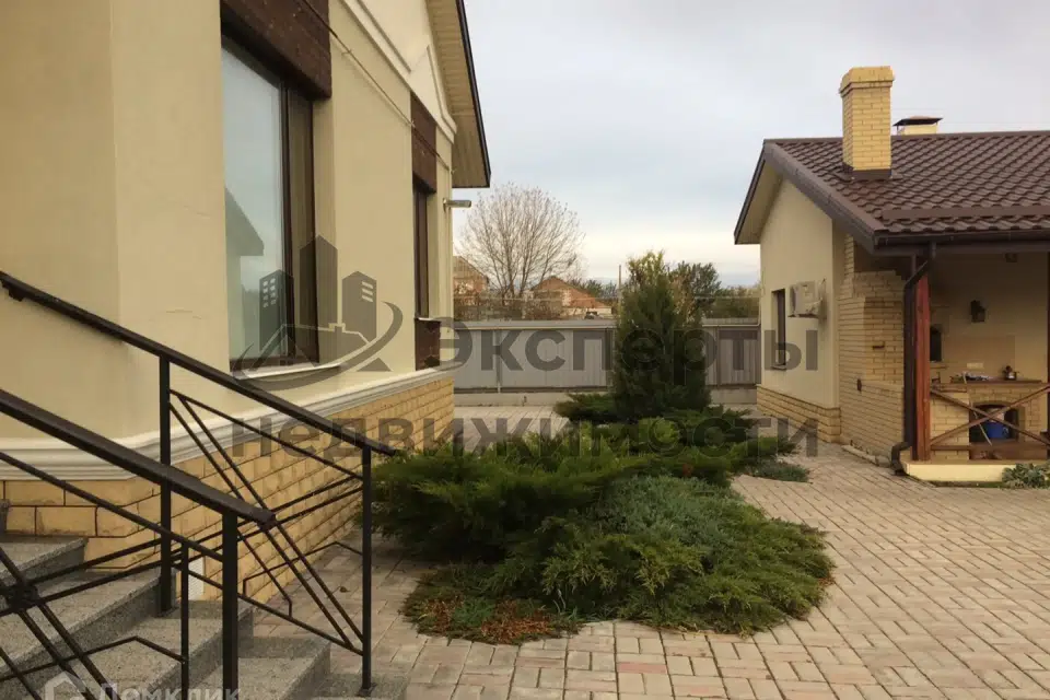Продаётся 2-этажный дом, 185 м²