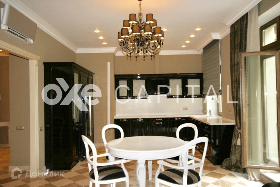 Продаётся 2-комнатная квартира, 107 м²
