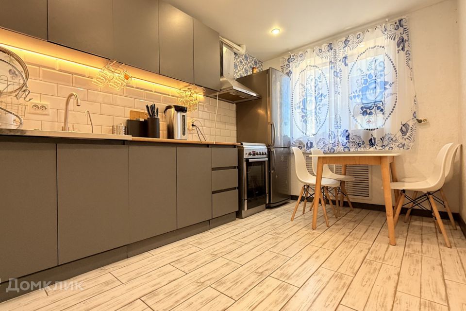 Продаётся 4-комнатная квартира, 87.6 м²