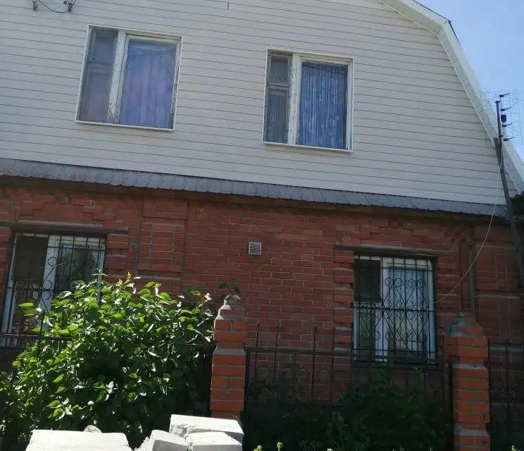 Продаётся 2-этажный дом, 130 м²