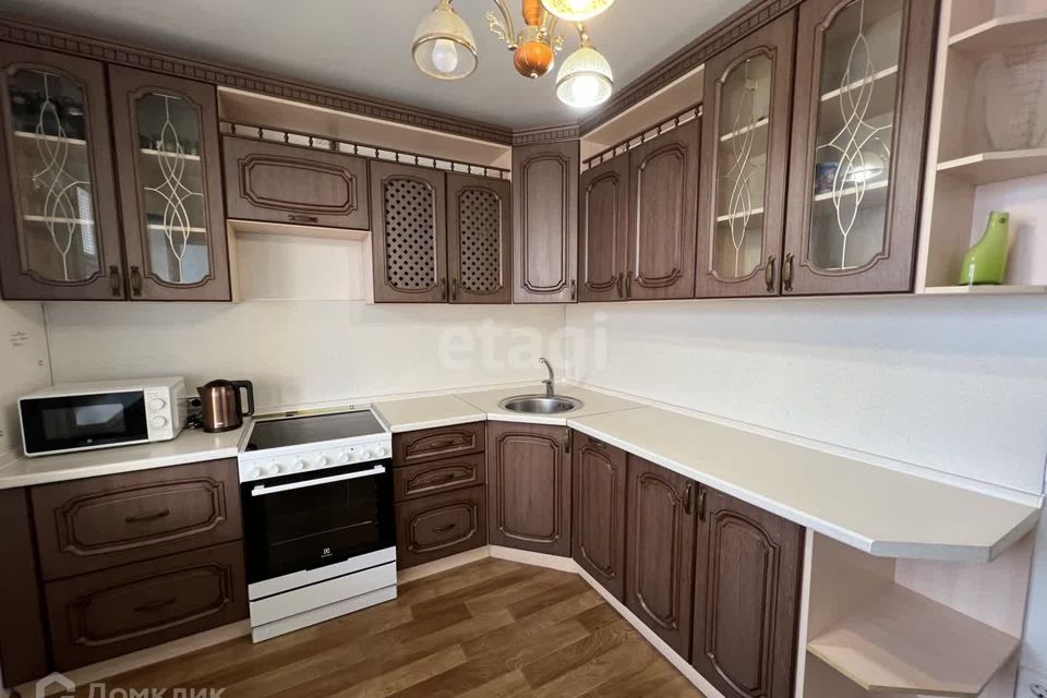 Сдаётся 2-комнатная квартира, 62.2 м²