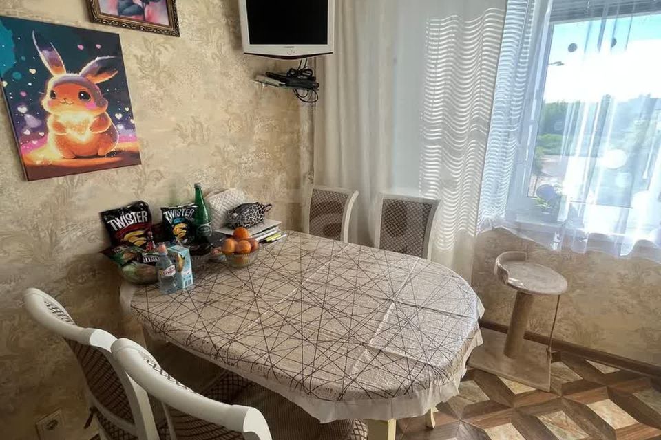 Продаётся 3-комнатная квартира, 70.4 м²
