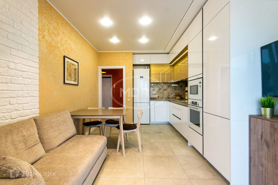 Продаётся 1-комнатная квартира, 51 м²