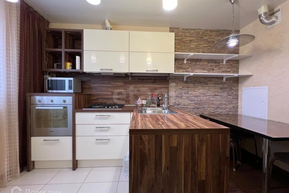 Продаётся 2-комнатная квартира, 66.9 м²