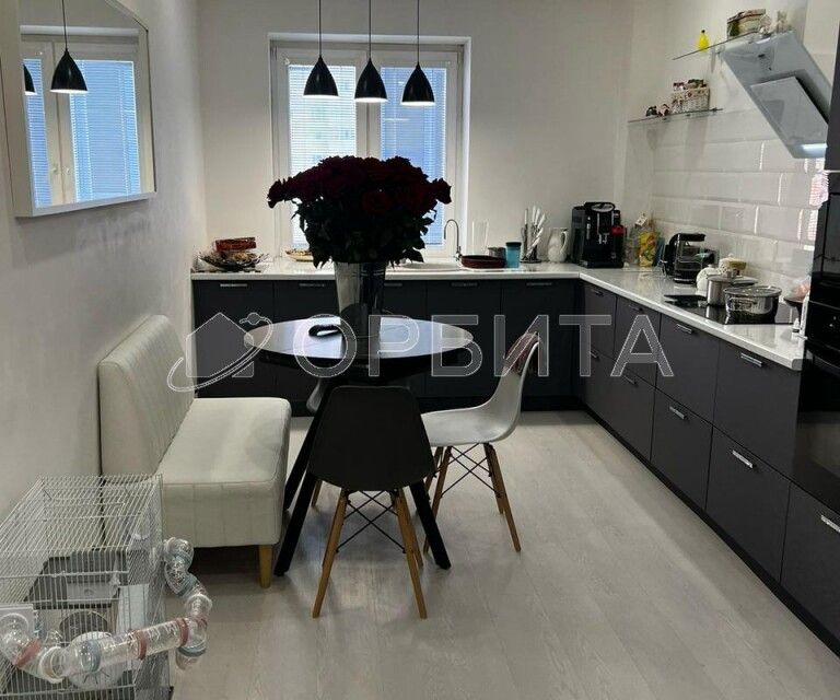 Продаётся 2-комнатная квартира, 60 м²
