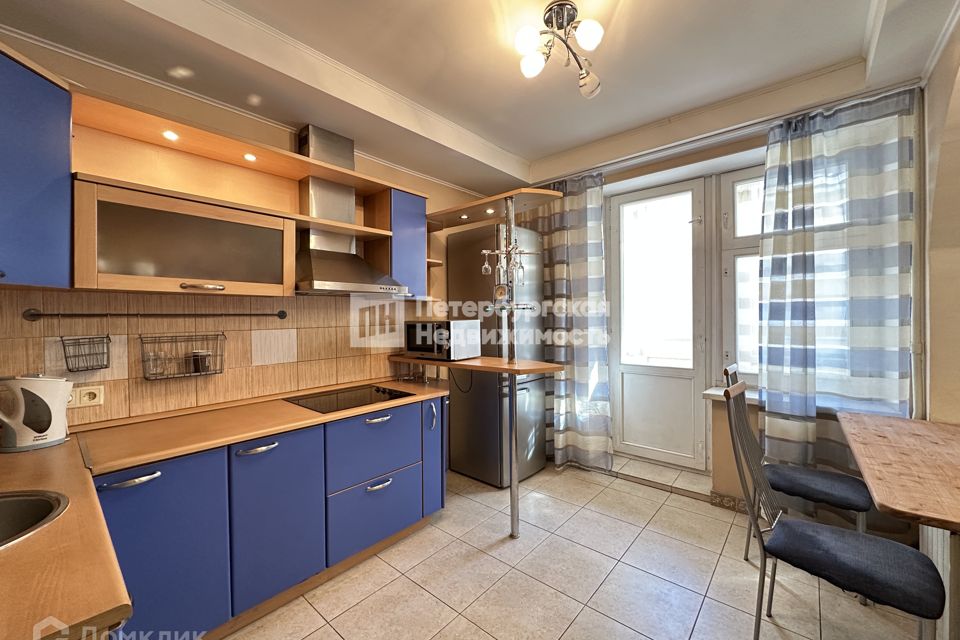 Продаётся 2-комнатная квартира, 64.3 м²