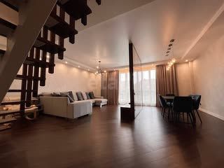 Сдаётся 4-комнатная квартира, 160 м²