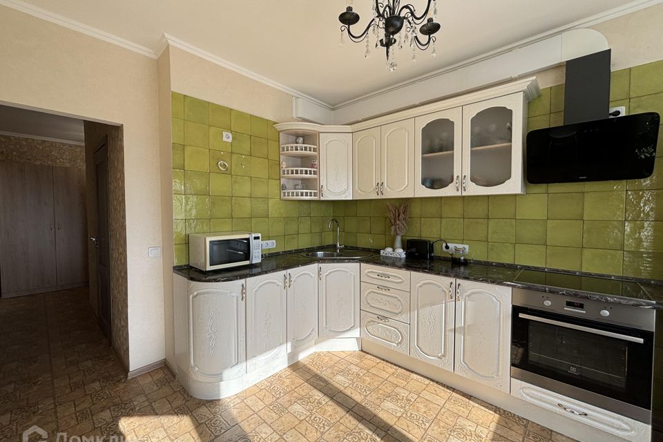 Продаётся 1-комнатная квартира, 43.7 м²