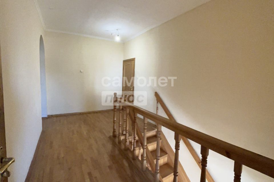 Продаётся 3-комнатная квартира, 134.7 м²