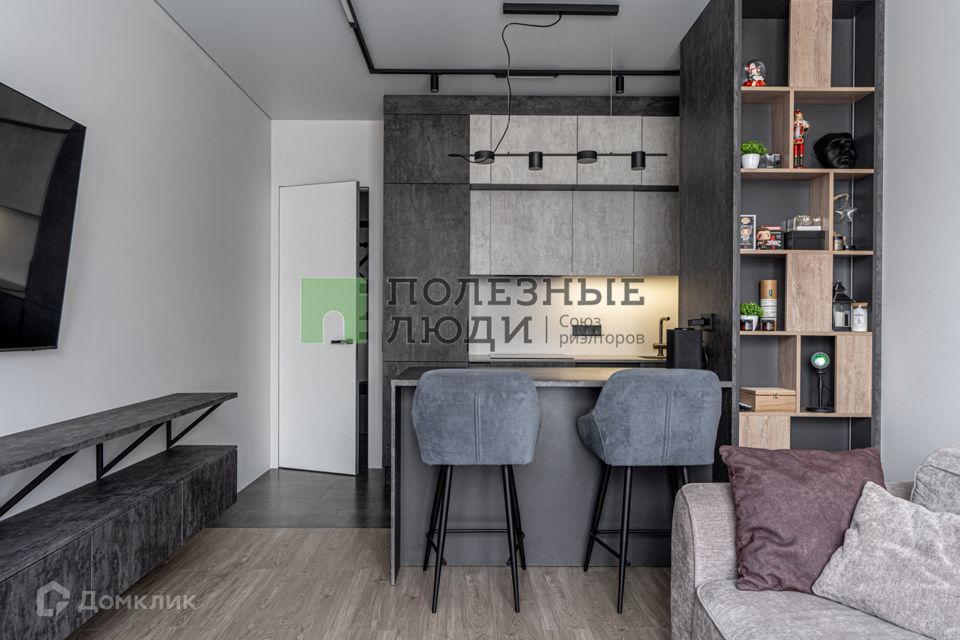 Продаётся 1-комнатная квартира, 42.7 м²
