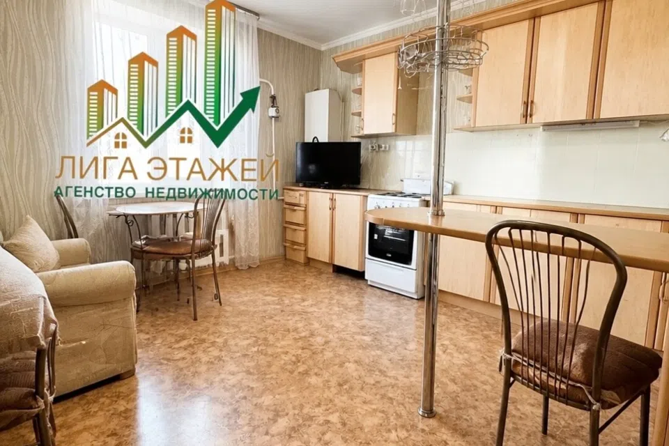 Продаётся 4-комнатная квартира, 120 м²