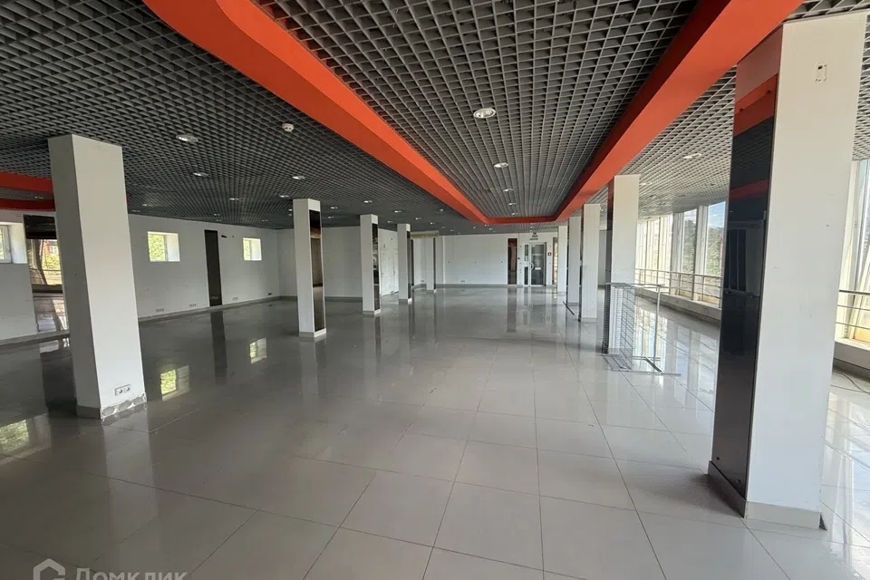 Сдаётся помещение своб. назначения, 300 м²