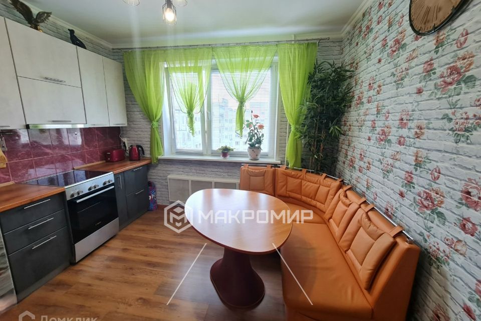 Продаётся 3-комнатная квартира, 77 м²