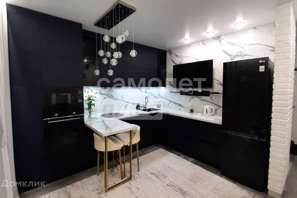 Продаётся 3-комнатная квартира, 61 м²
