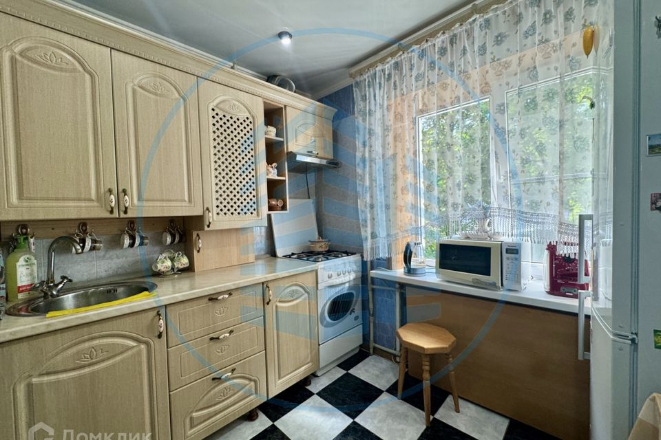 Продаётся 3-комнатная квартира, 63.5 м²