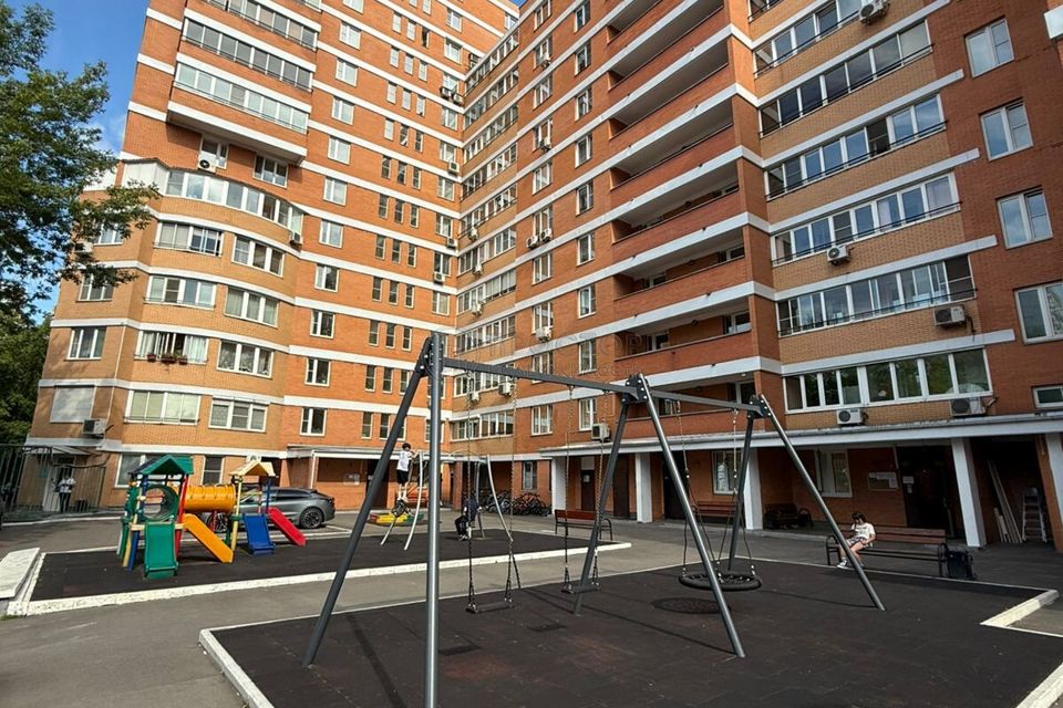 Продаётся 4-комнатная квартира, 116.6 м²