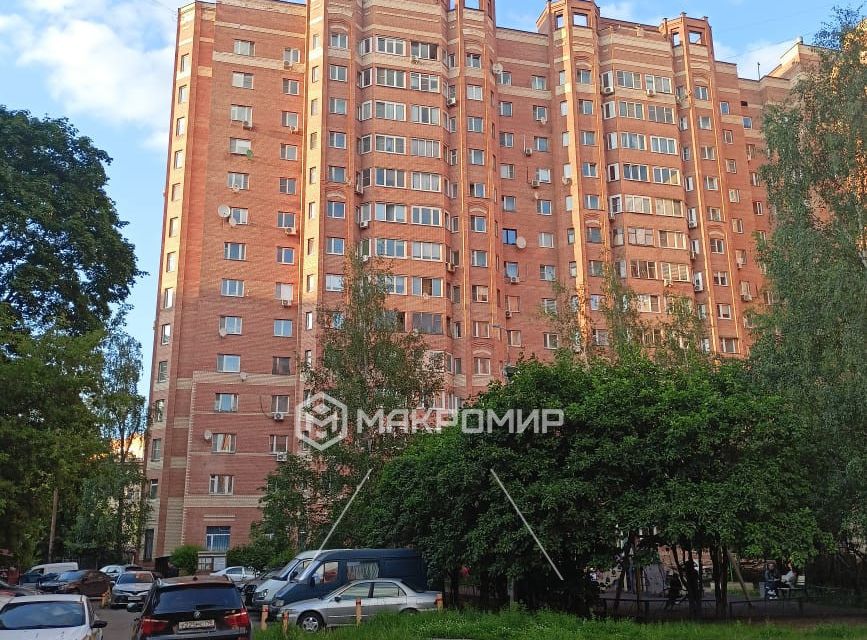 Продаётся 1-комнатная квартира, 50.4 м²