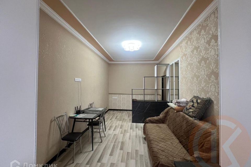 Продаётся 4-комнатная квартира, 74.4 м²