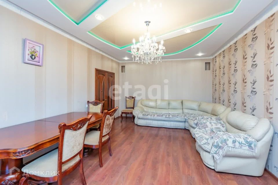 Сдаётся 3-комнатная квартира, 98 м²