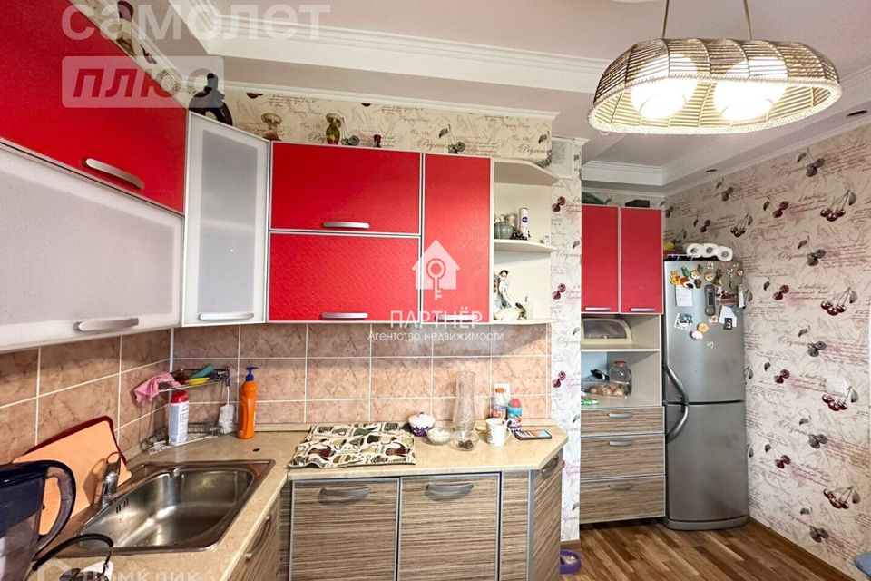 Продаётся 5-комнатная квартира, 105.8 м²