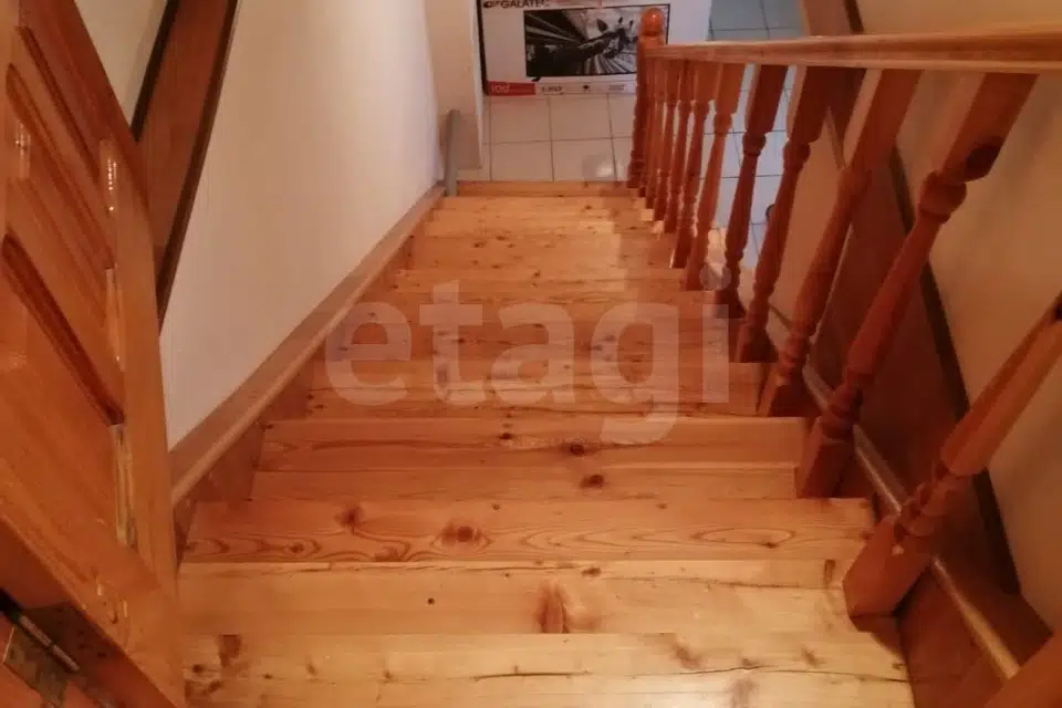Продаётся 3-этажный дом, 194 м²