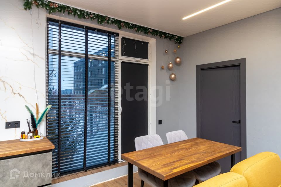 Продаётся 2-комнатная квартира, 56.2 м²