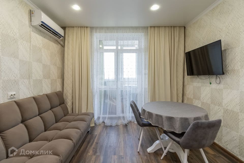 Продаётся 1-комнатная квартира, 37.8 м²