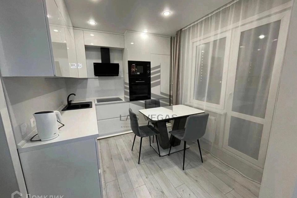 Сдаётся 2-комнатная квартира, 55 м²