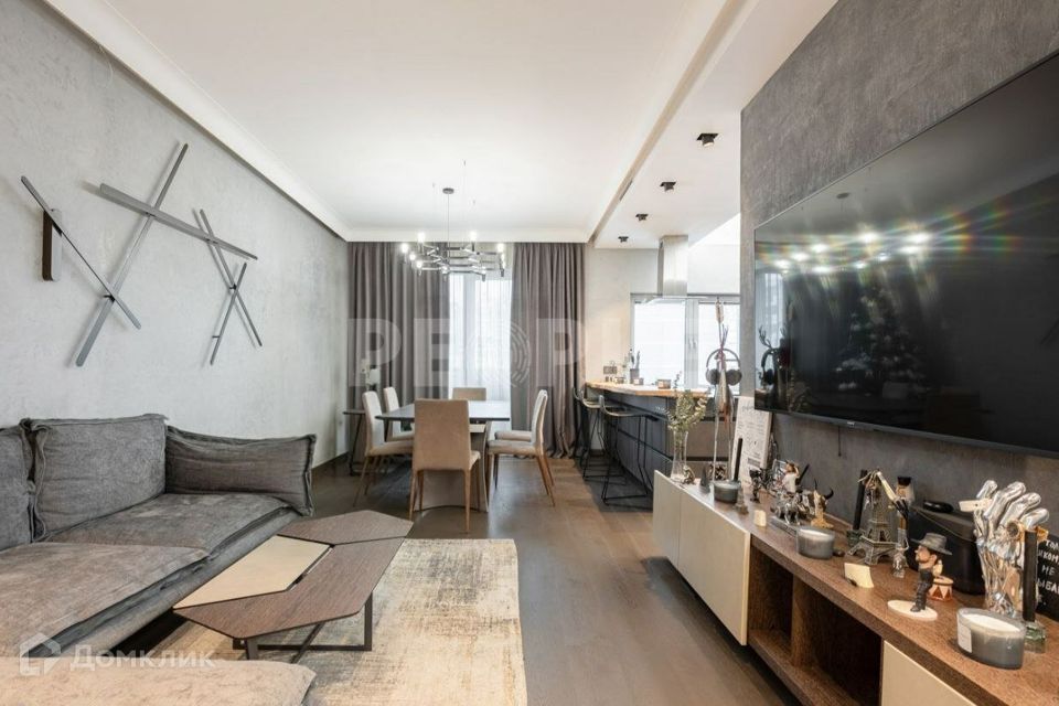 Продаётся 4-комнатная квартира, 97.7 м²