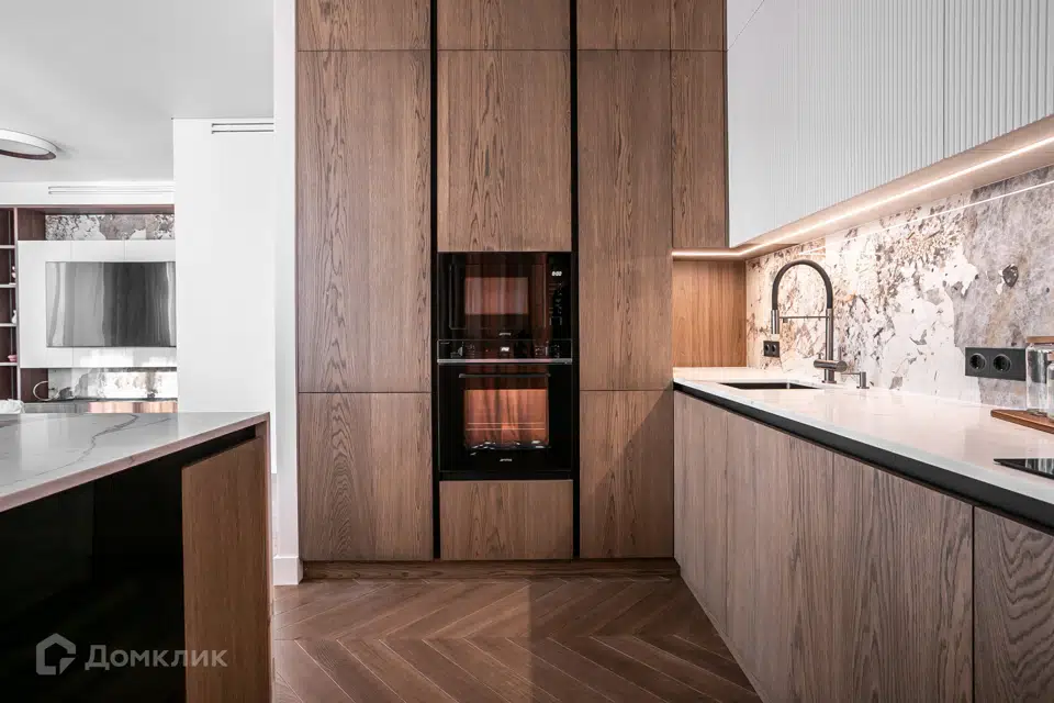 Продаётся 4-комнатная квартира, 112 м²