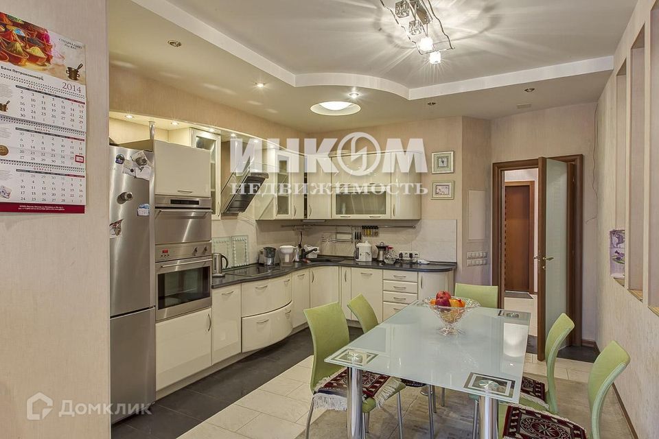Сдаётся 3-комнатная квартира, 160 м²