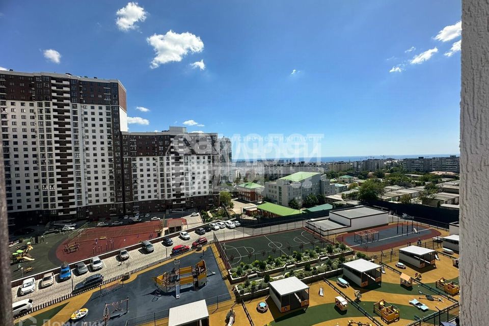 Продаётся 2-комнатная квартира, 60.9 м²