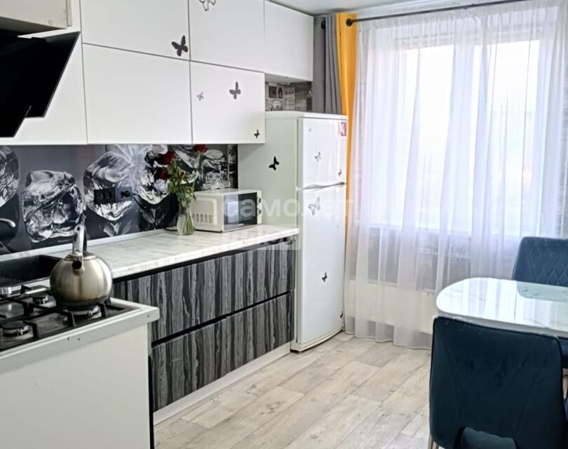 Продаётся 5-комнатная квартира, 97.5 м²