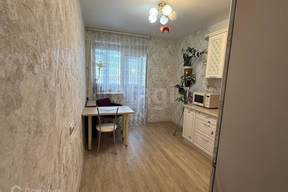 Продаётся 2-комнатная квартира, 67.8 м²