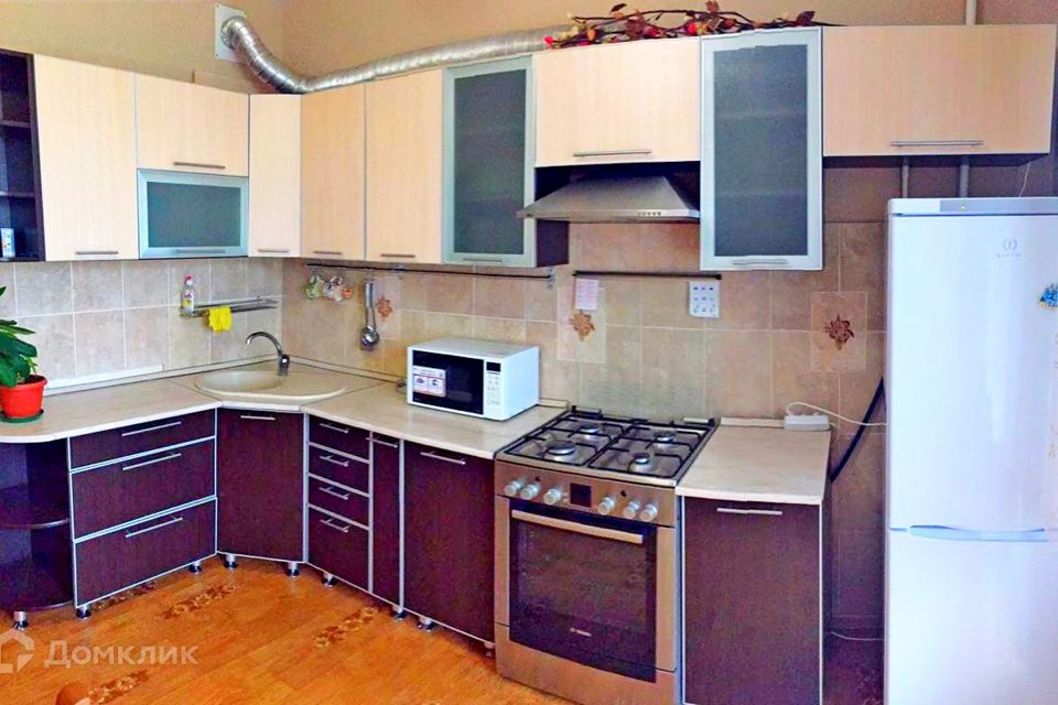 Сдаётся 1-комнатная квартира, 50 м²