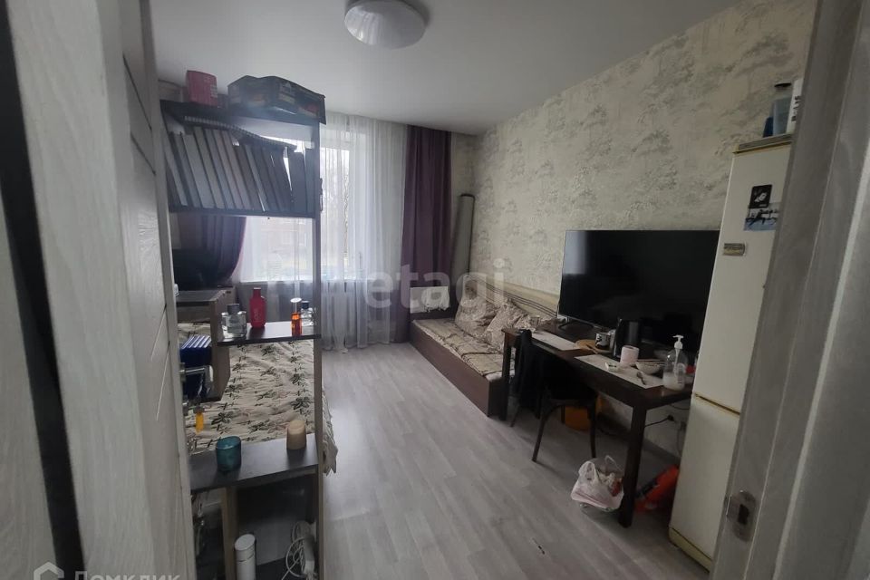 Продаётся 4-комнатная квартира, 82 м²