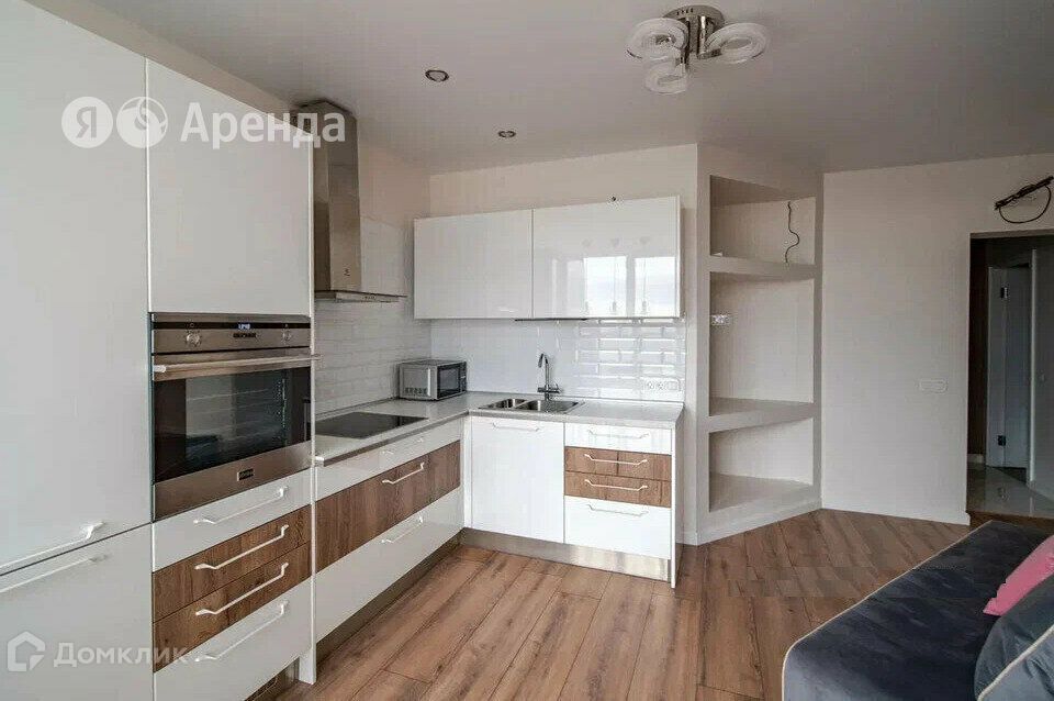 Сдаётся 2-комнатная квартира, 70 м²
