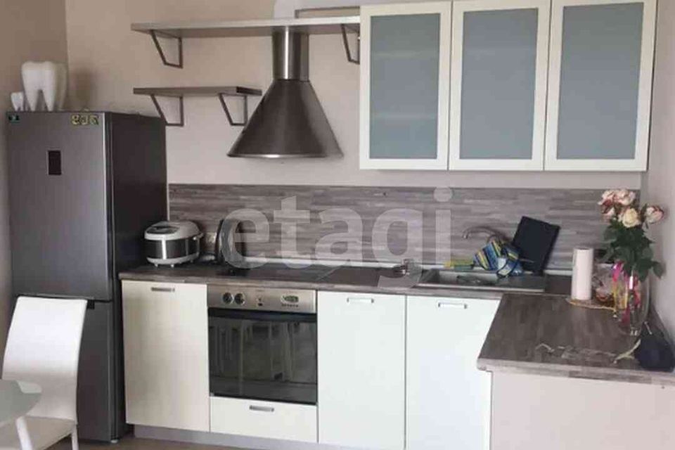 Сдаётся 1-комнатная квартира, 63 м²