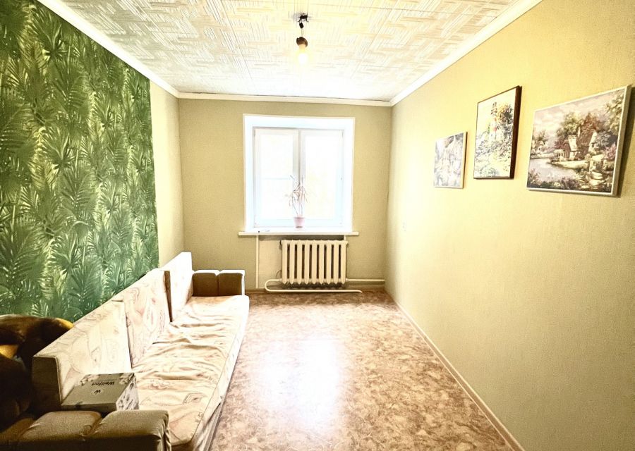 Продаётся 4-комнатная квартира, 76.3 м²