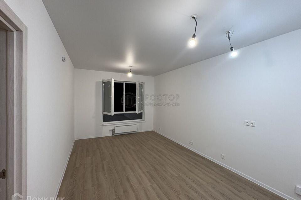 Продаётся 1-комнатная квартира, 42.3 м²