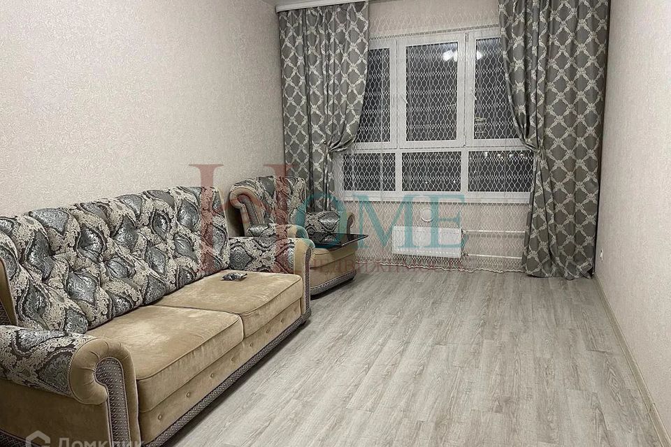 Сдаётся 1-комнатная квартира, 40 м²