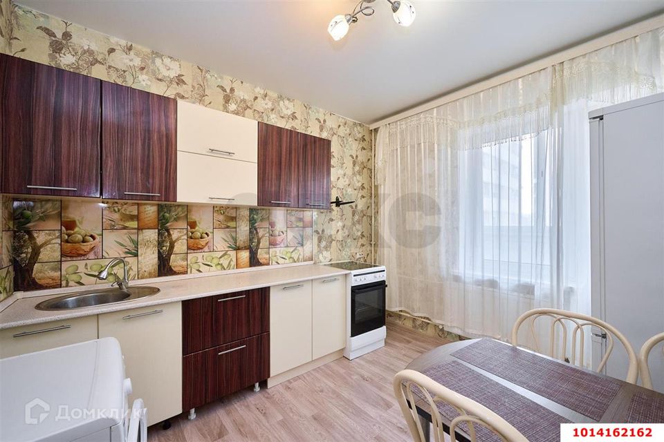 Продаётся 2-комнатная квартира, 64 м²