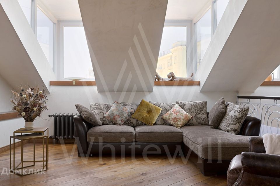 Сдаётся 4-комнатная квартира, 140 м²