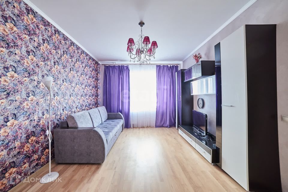Продаётся 1-комнатная квартира, 43.2 м²