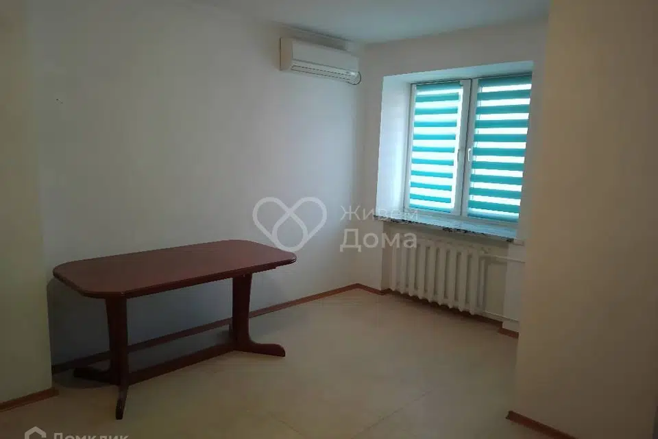 Продаётся 3-комнатная квартира, 105.1 м²