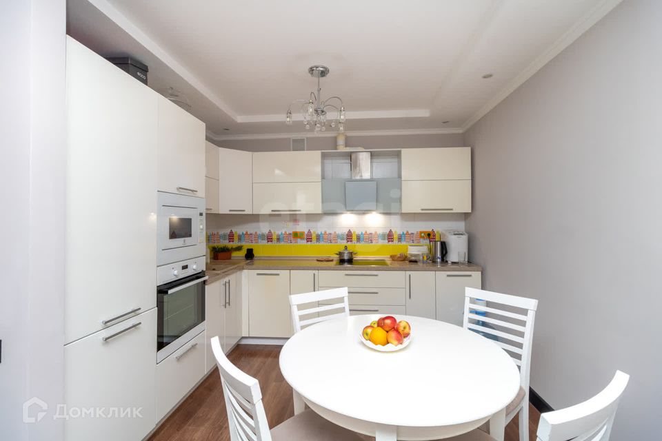 Продаётся 3-комнатная квартира, 76.7 м²