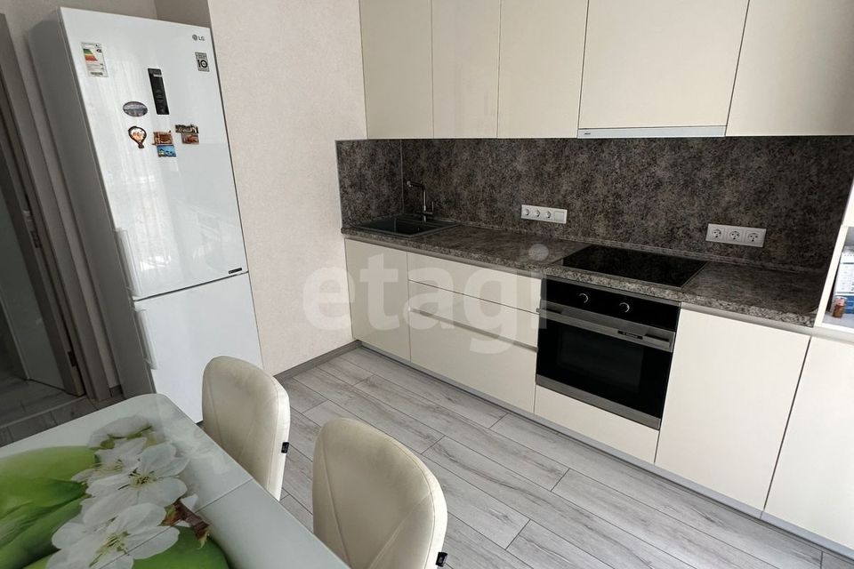 Сдаётся 2-комнатная квартира, 57 м²